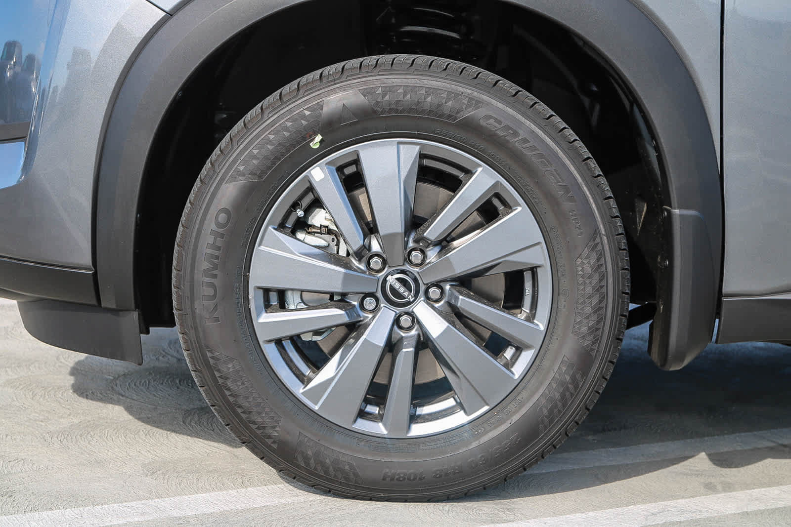 New 2025 Nissan Pathfinder SV w/ Black Appearance Package FWD image 11