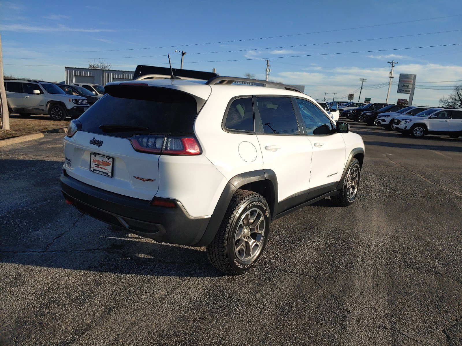 Used 2020 Jeep Cherokee Trailhawk w/ Comfort/Convenience Group image 14