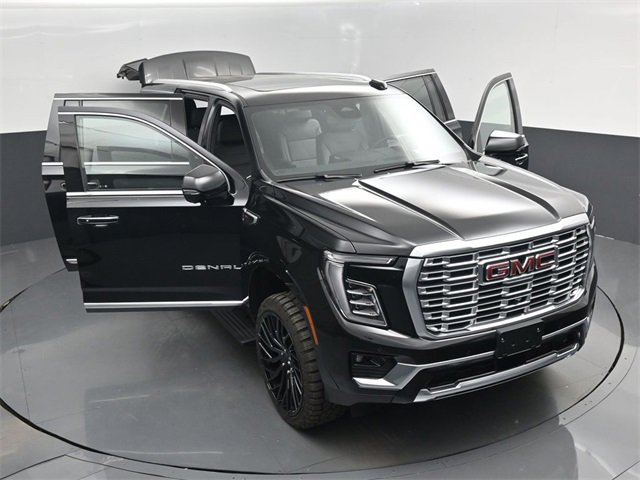 Used 2025 GMC Yukon XL Denali w/ Sun & Power Step Package image 58
