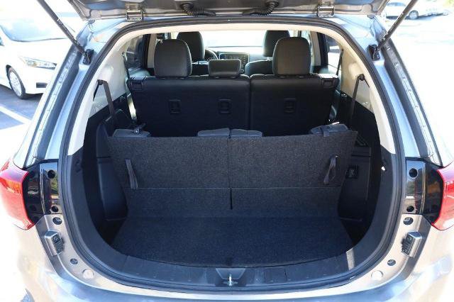 Used 2019 Mitsubishi Outlander SE AWD/4WD image 7