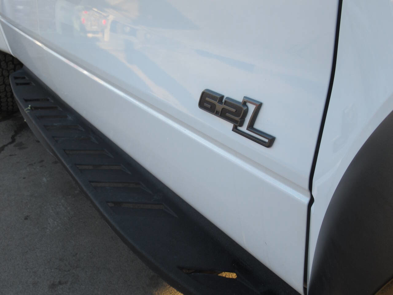 Used 2014 Ford F150 Raptor w/ Equipment Group 801A Luxury image 11