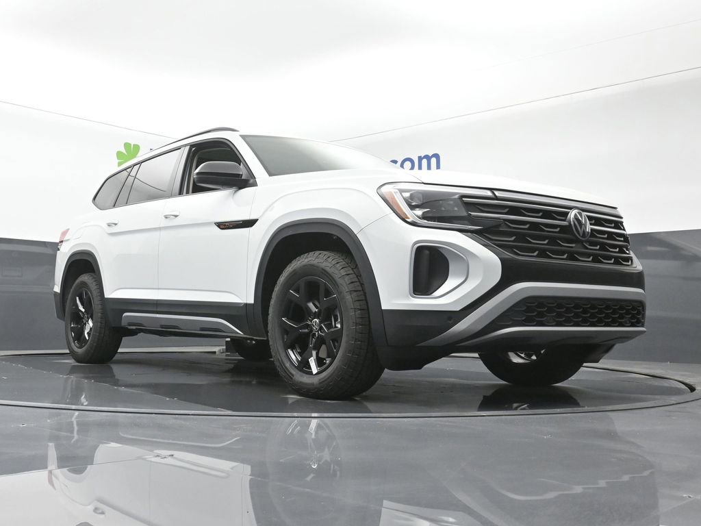 Used 2024 Volkswagen Atlas Peak Edition SE image 26