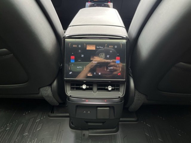 Certified 2026 Cadillac Vistiq Sport w/ LPO, Floor Liner Package image 20