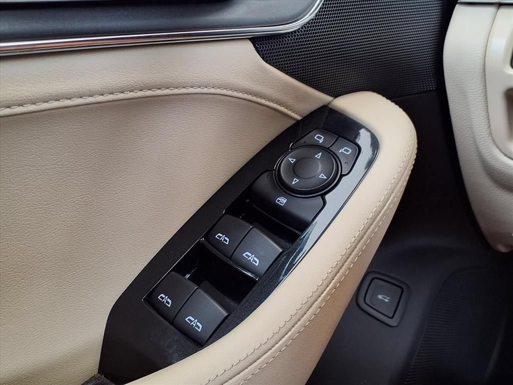 Used 2023 Cadillac CT5 Luxury RWD image 31