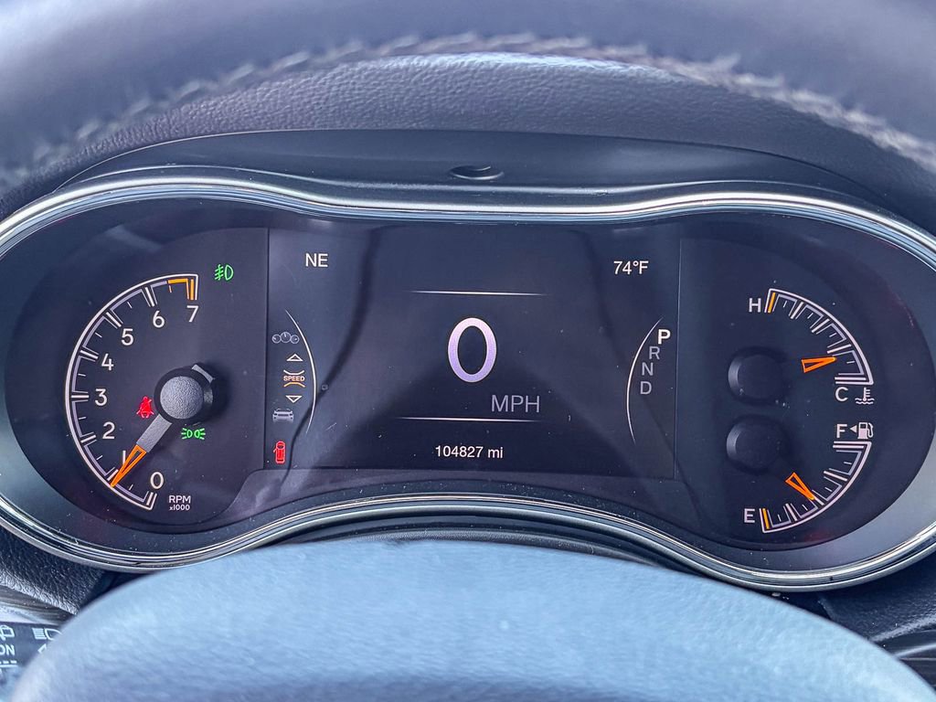 Used 2019 Jeep Grand Cherokee Laredo w/ Laredo X Package image 9