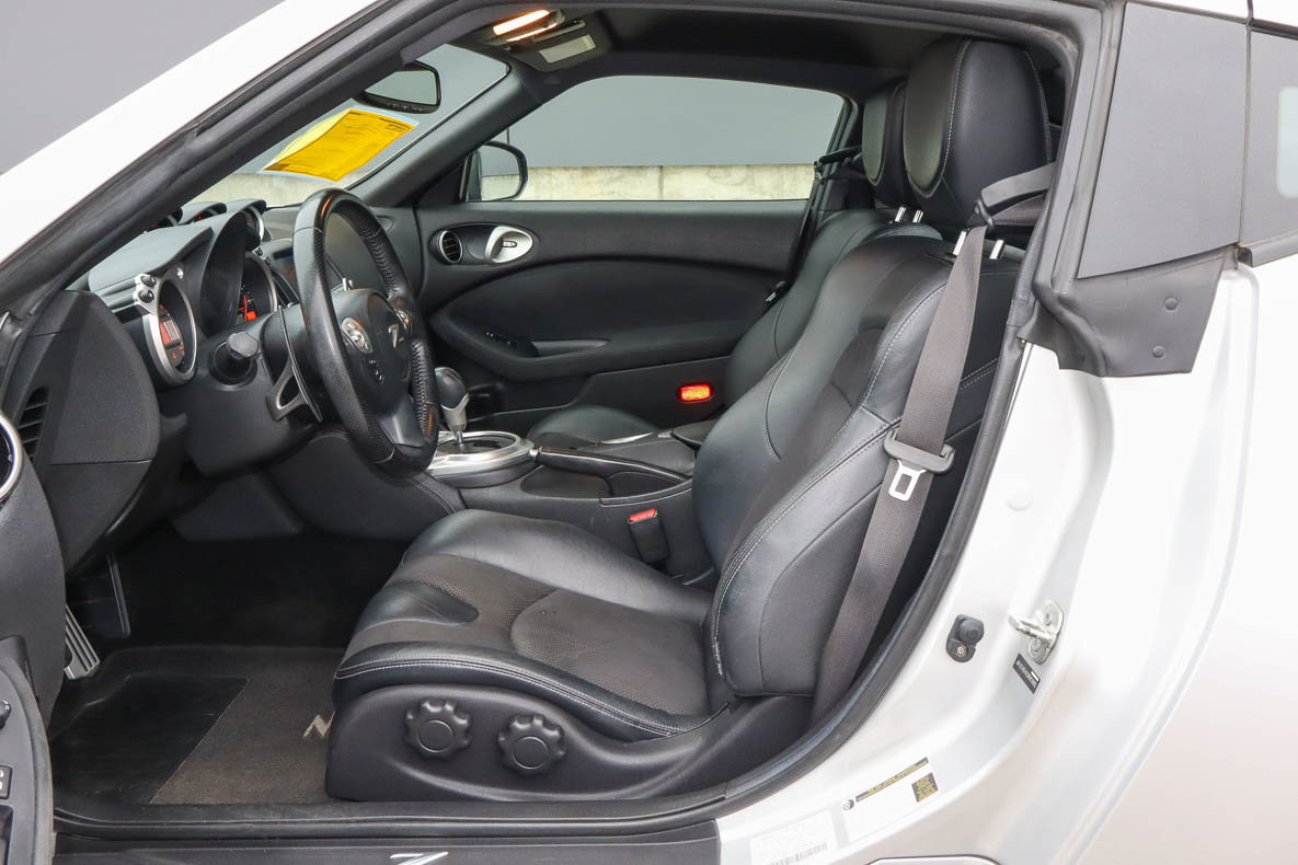 Used 2012 Nissan 370Z Touring w/ Sport Pkg image 7
