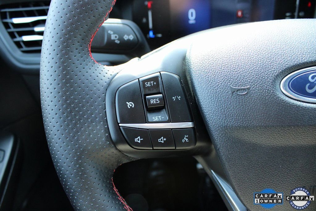 Used 2024 Ford Escape ST-Line w/ Cold Weather Package image 31