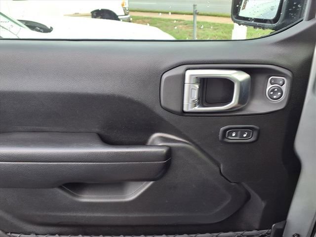 Used 2023 Jeep Gladiator Sport image 18