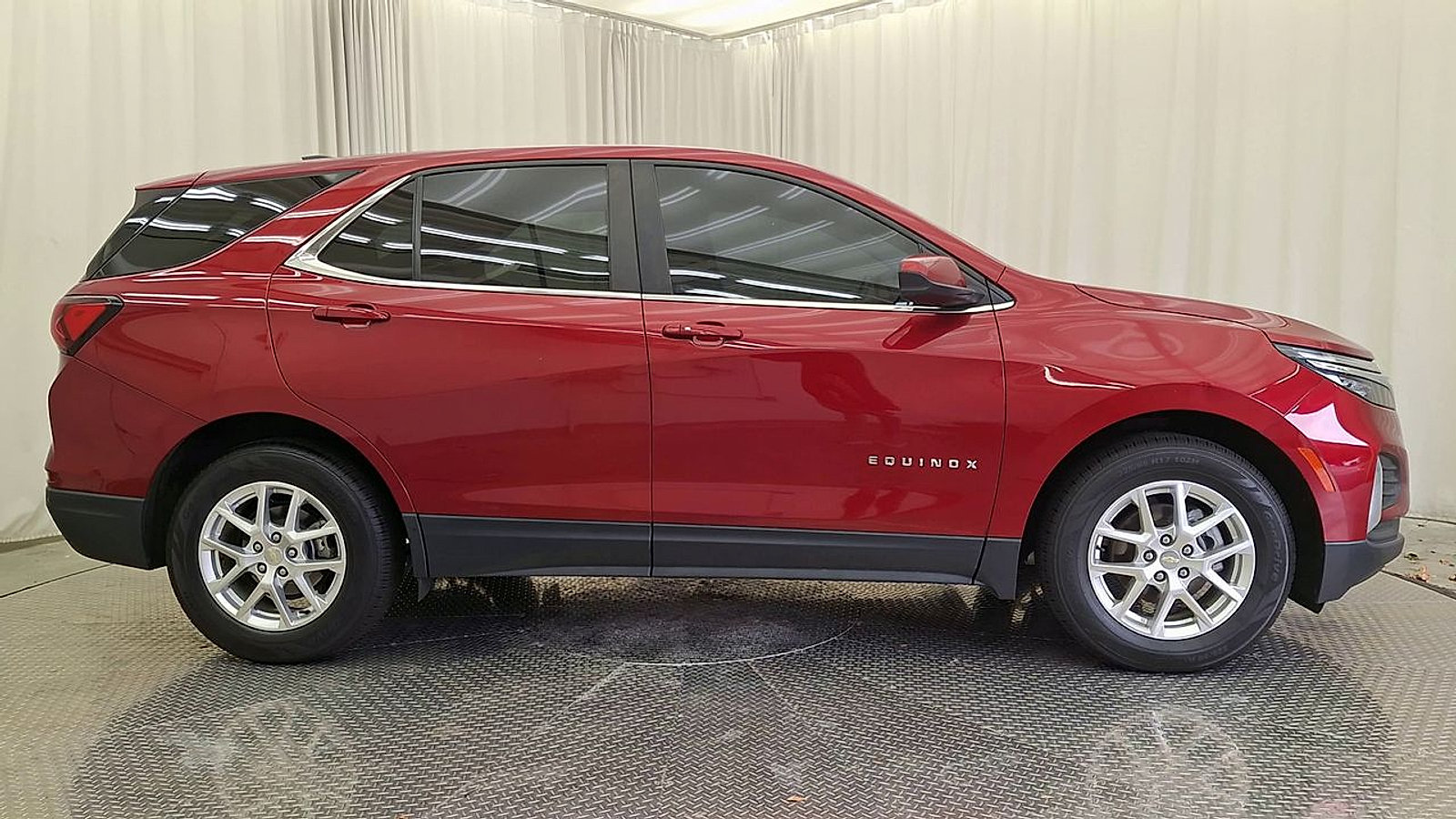 Used 2022 Chevrolet Equinox LT FWD image 6