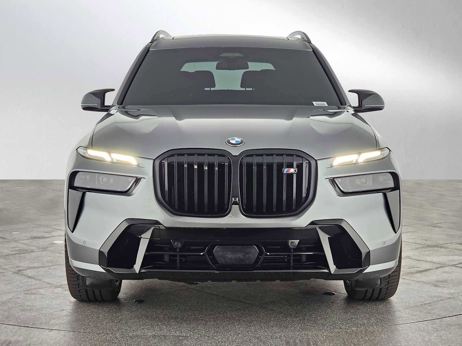 Used 2024 BMW X7 M60i w/ Executive Package image 41
