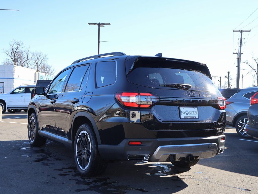 New 2026 Honda Pilot Touring image 5