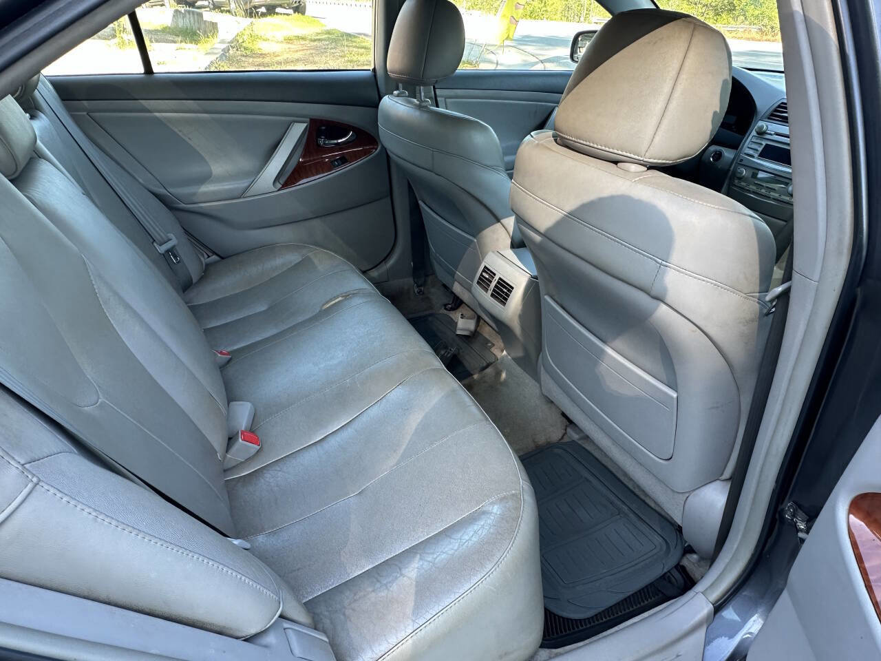 Used 2011 Toyota Camry XLE w/ XLE Extra-Value Pkg #2 image 12