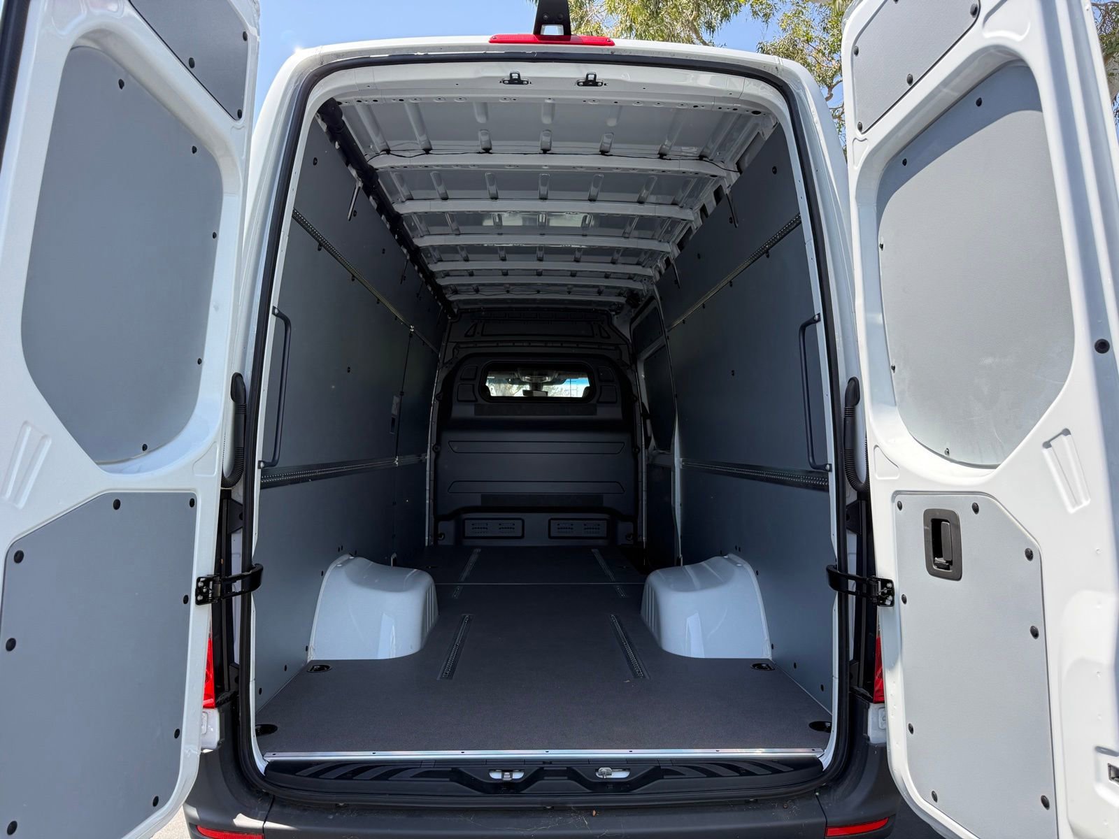 New 2025 Mercedes-Benz Sprinter 3500 image 17
