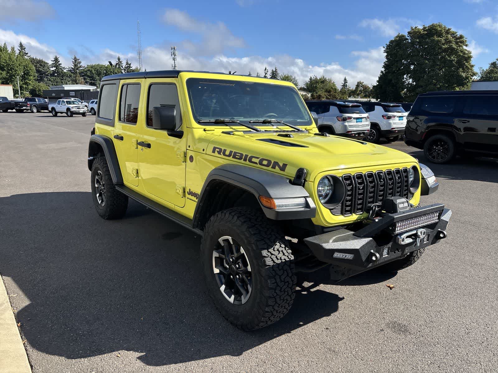Used 2024 Jeep Wrangler Unlimited Rubicon w/ Technology Group AWD/4WD image 7