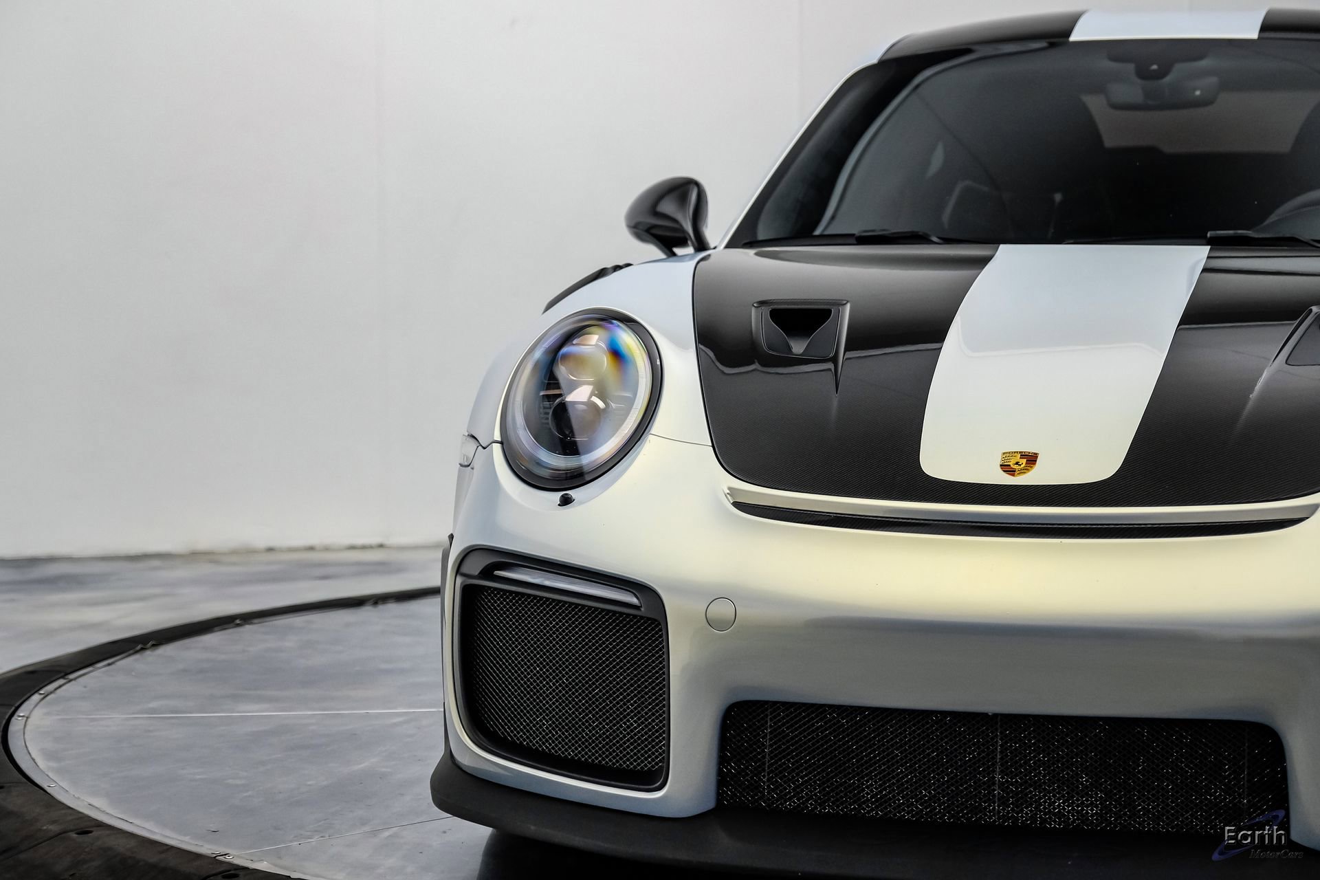 Used 2018 Porsche 911 GT2 RS w/ Weissach Package RWD image 36