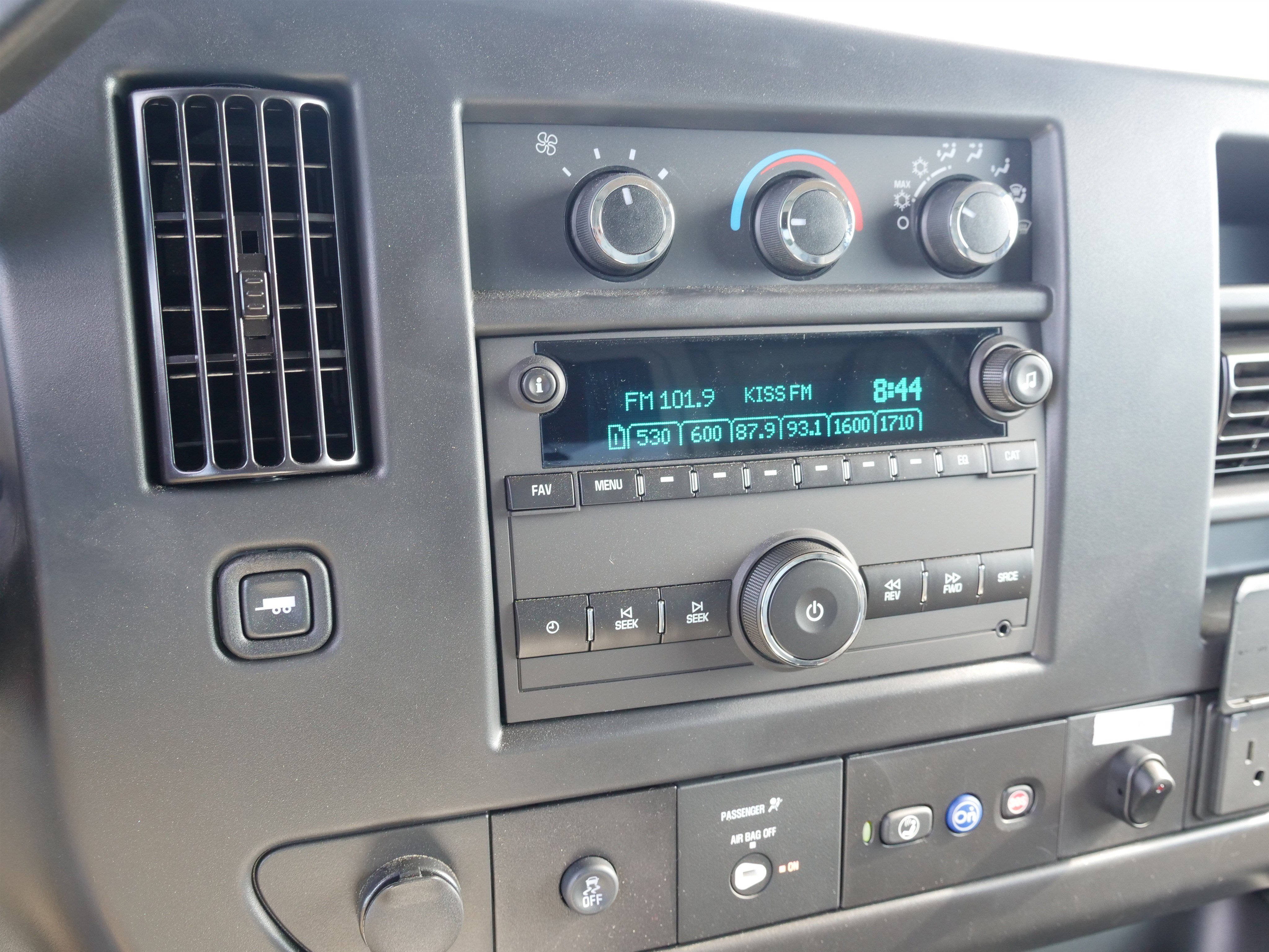 New 2025 Chevrolet Express 3500 w/ Power Convenience Package image 17