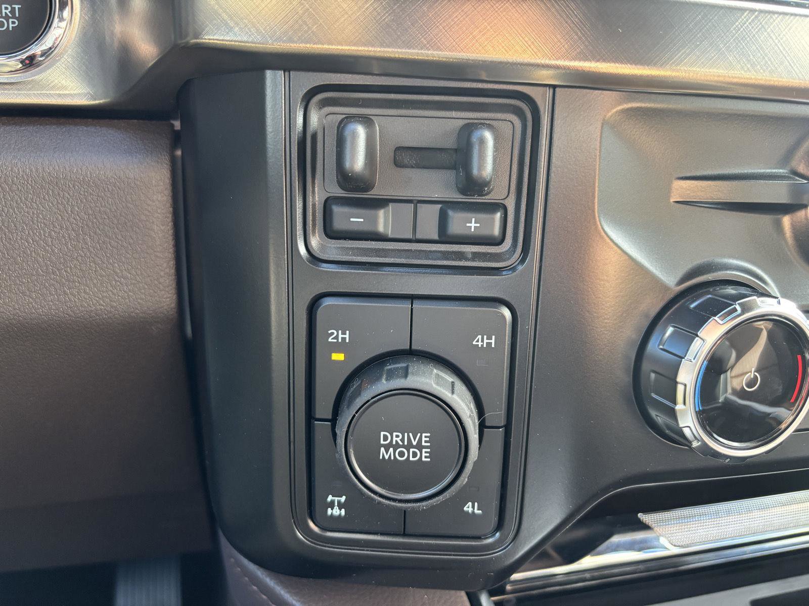 New 2025 Ford F350 King Ranch image 25
