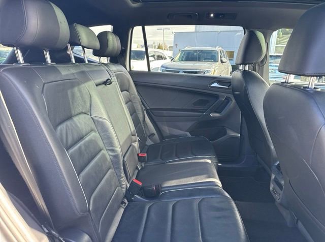 Used 2020 Volkswagen Tiguan SEL Premium R-Line image 45