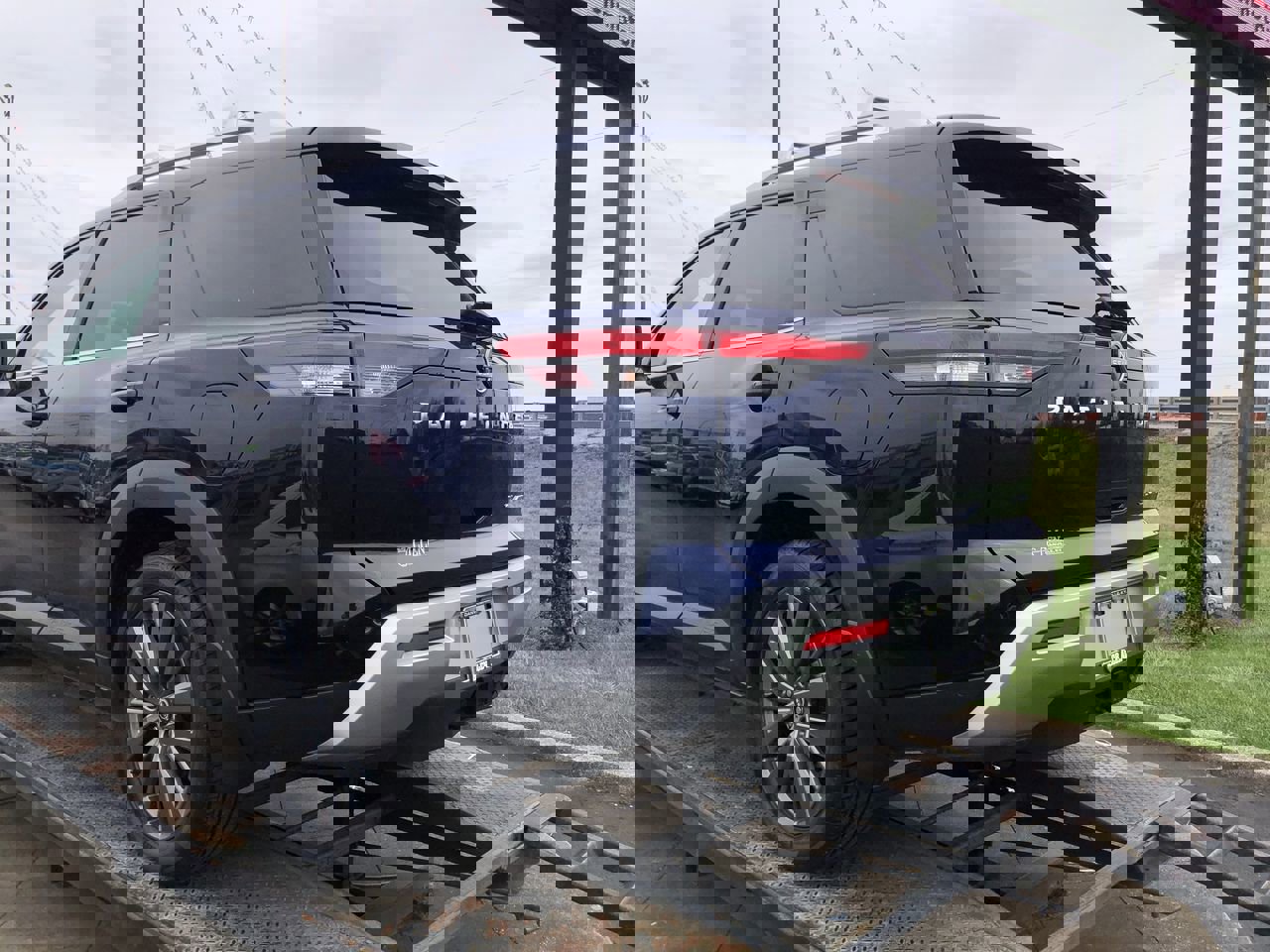 Used 2024 Nissan Pathfinder SL w/ SL Premium Package image 12