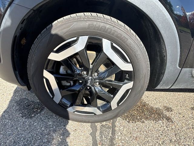 Used 2023 Kia Telluride S image 31