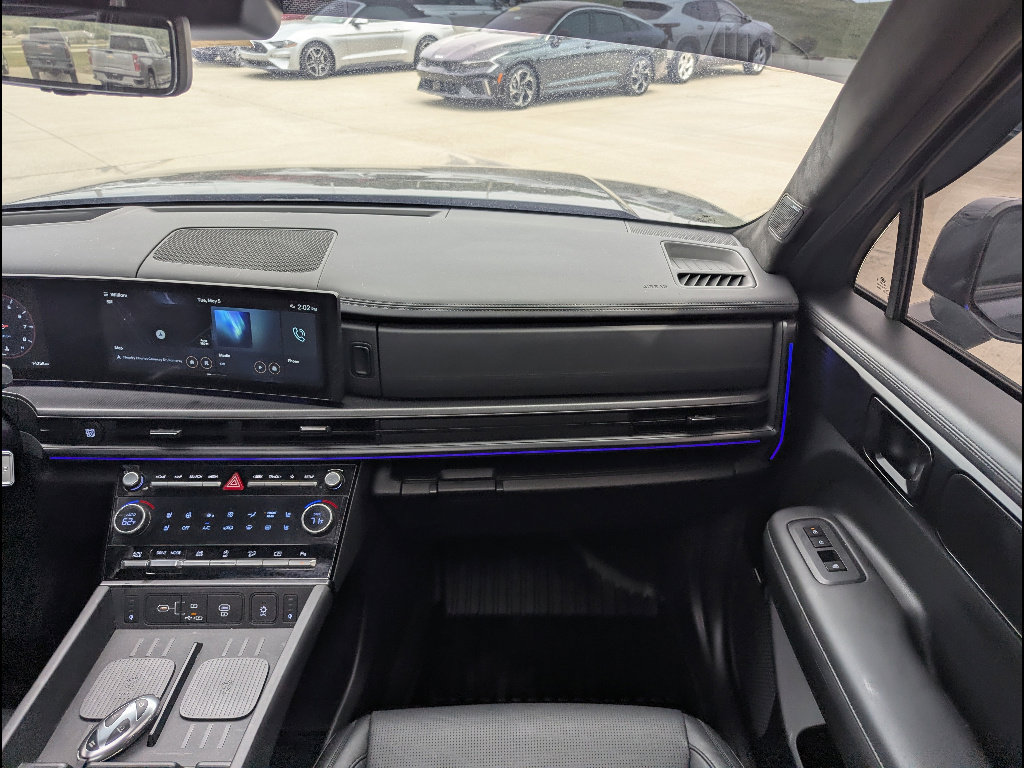 Used 2025 Hyundai Santa Fe Calligraphy AWD/4WD image 4