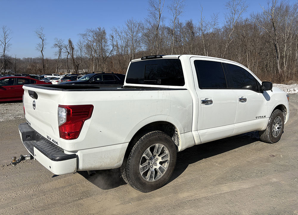 Used 2021 Nissan Titan SV w/ Accessory Utility Package image 3