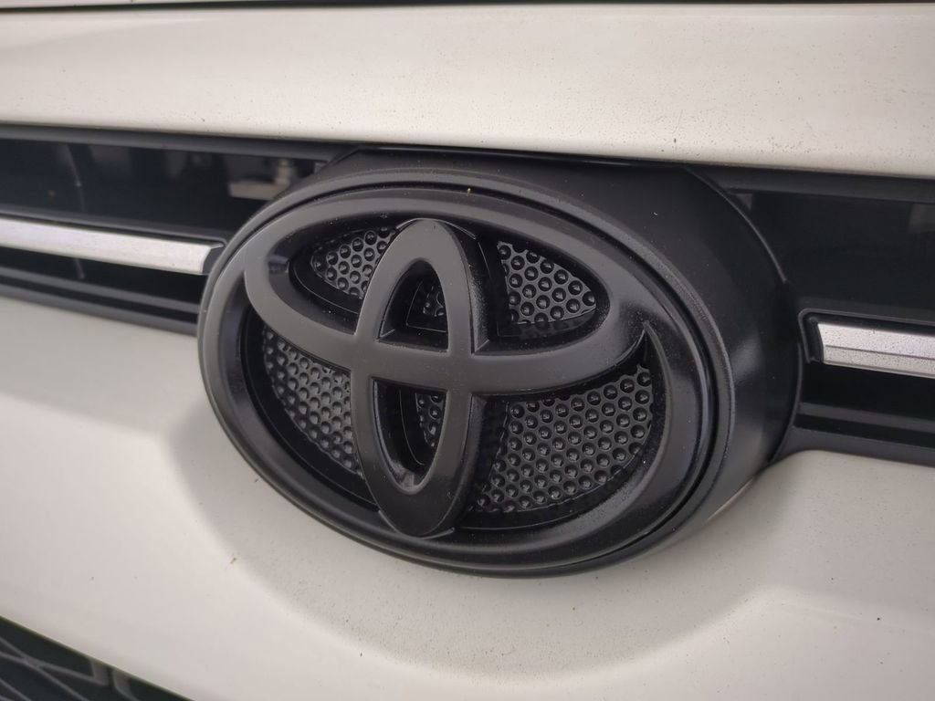 Used 2020 Toyota 4Runner Venture w/ Moonroof Package image 13