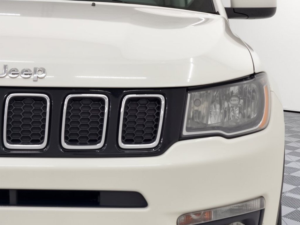 Used 2017 Jeep Compass Latitude w/ Popular Equipment Group AWD/4WD image 12