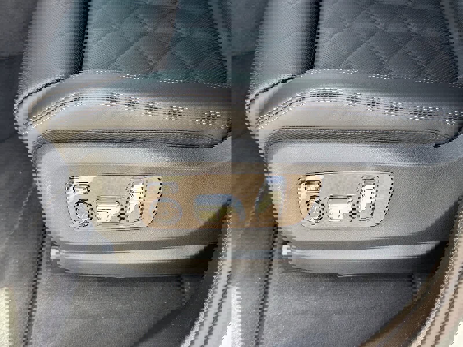 New 2026 BMW X5 xDrive40i w/ M Sport Package image 11