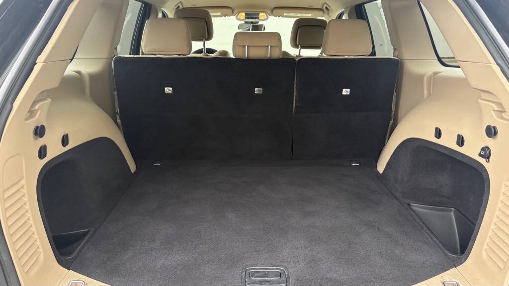 Used 2020 Jeep Grand Cherokee Laredo RWD image 17