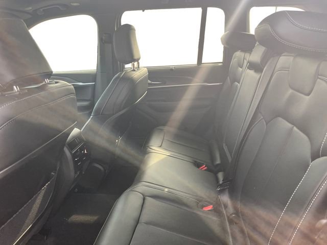 New 2025 Jeep Grand Cherokee Limited w/ Luxury Tech Group II image 13