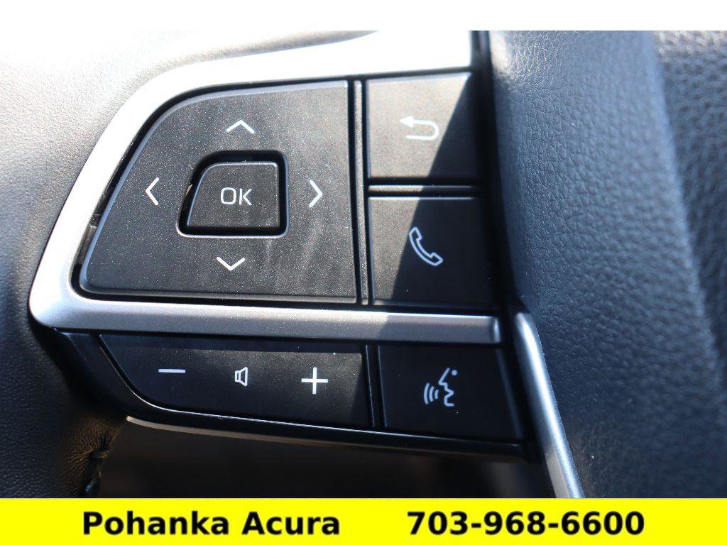 Used 2025 Toyota Highlander XLE image 12