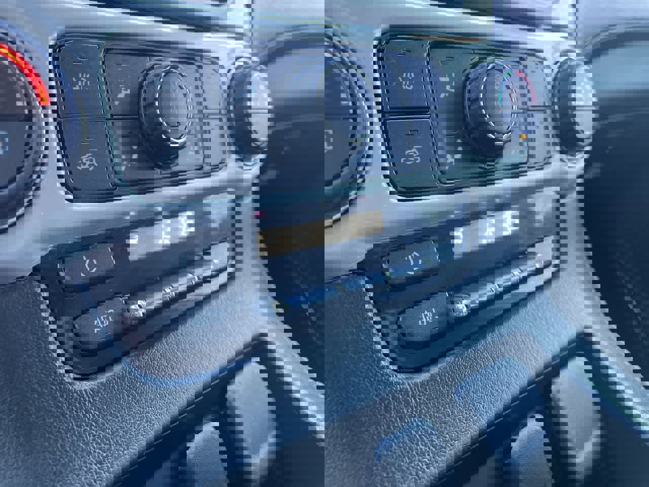 Used 2016 GMC Yukon SLE w/ Convenience Package image 30