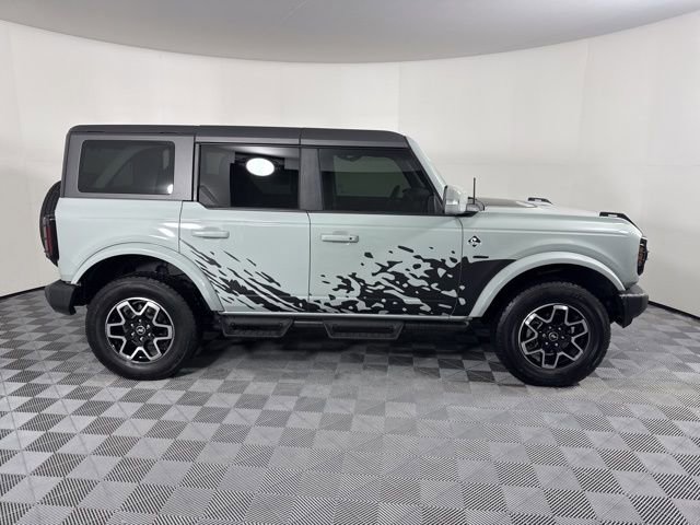 Used 2023 Ford Bronco Outer Banks image 2