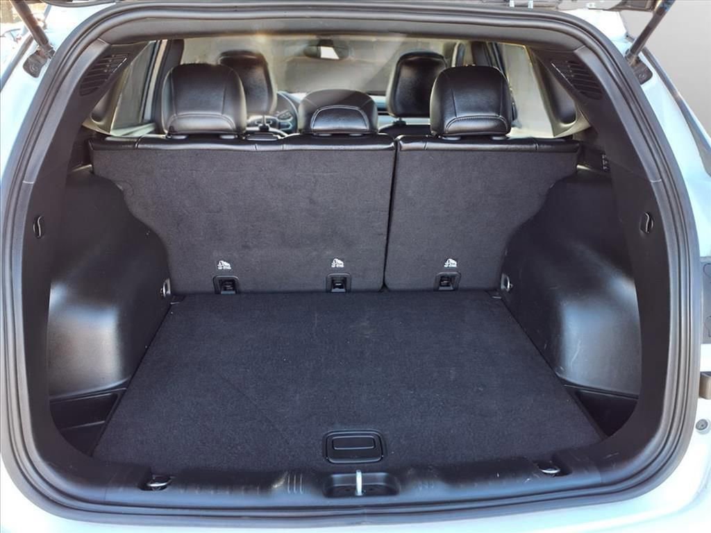 Used 2023 Jeep Compass Limited image 23