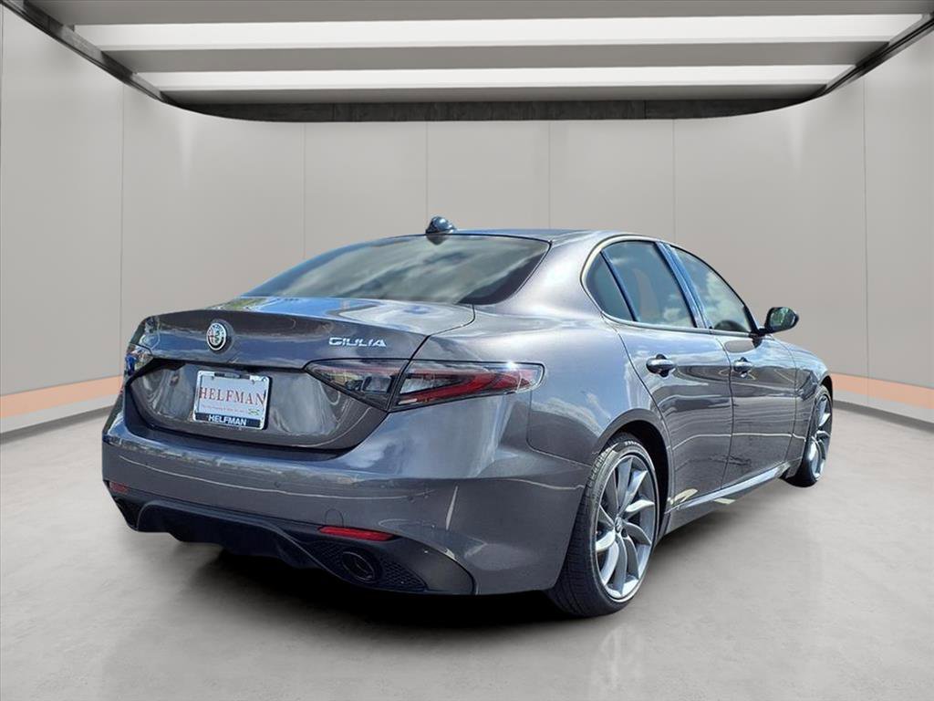 New 2025 Alfa Romeo Giulia image 7