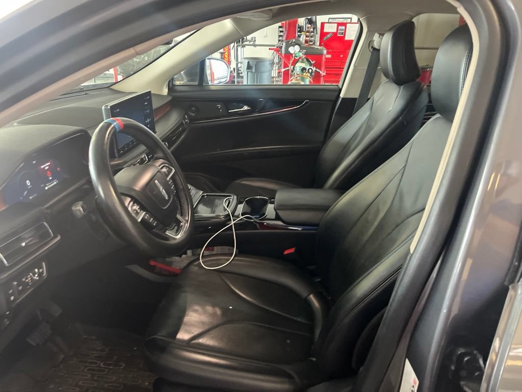 Used 2021 Lincoln Nautilus Reserve AWD/4WD image 3