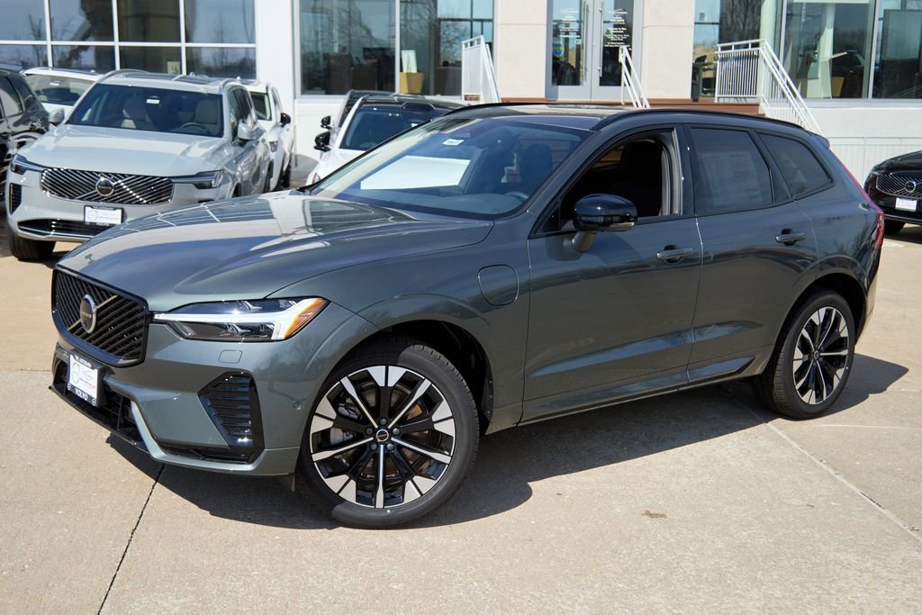 New 2026 Volvo XC60 T8 Plus w/ Climate Package image 3