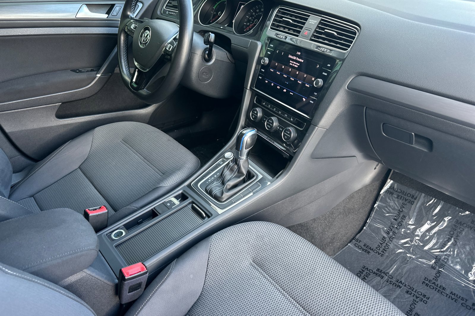 Used 2019 Volkswagen e-Golf SE w/ Driver Assistance Package image 16