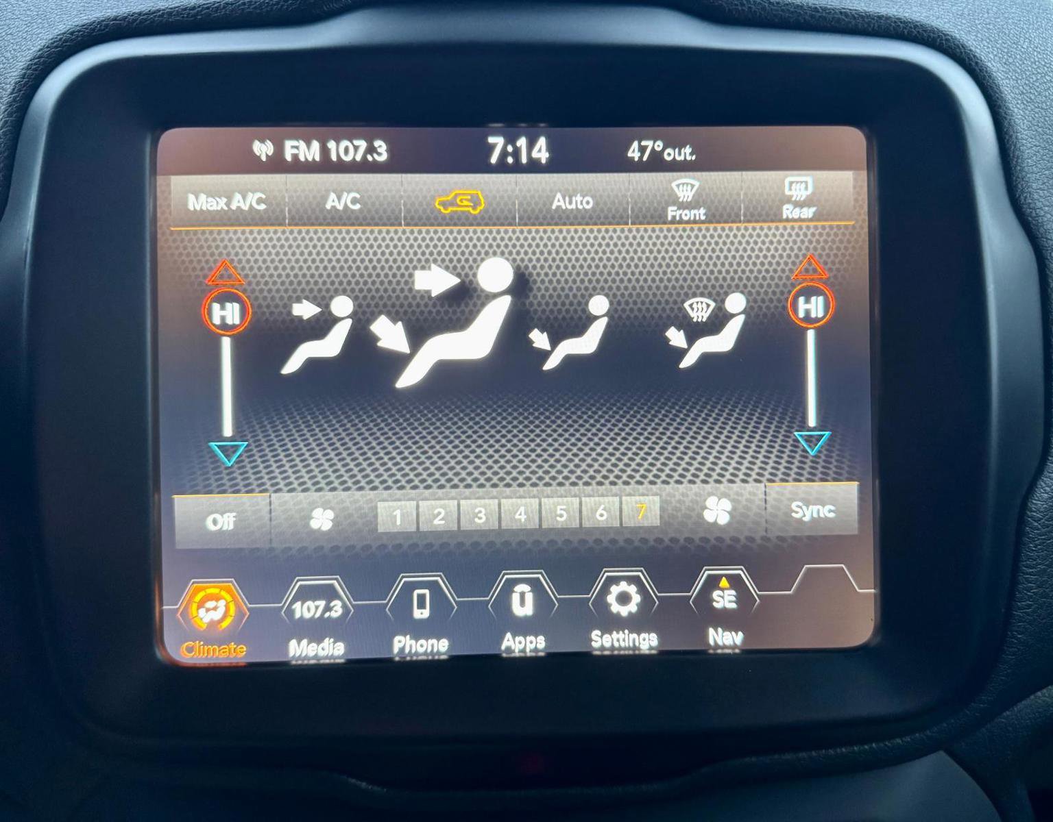 Used 2023 Jeep Renegade Trailhawk image 12