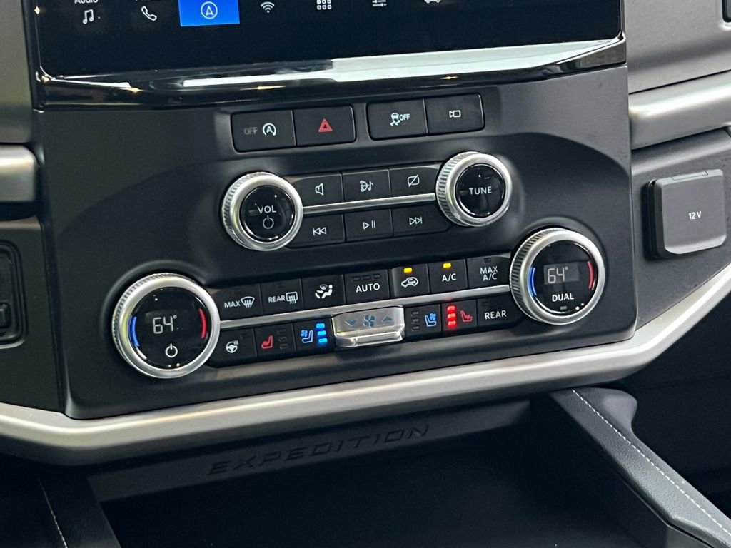 Used 2024 Ford Expedition XLT image 26