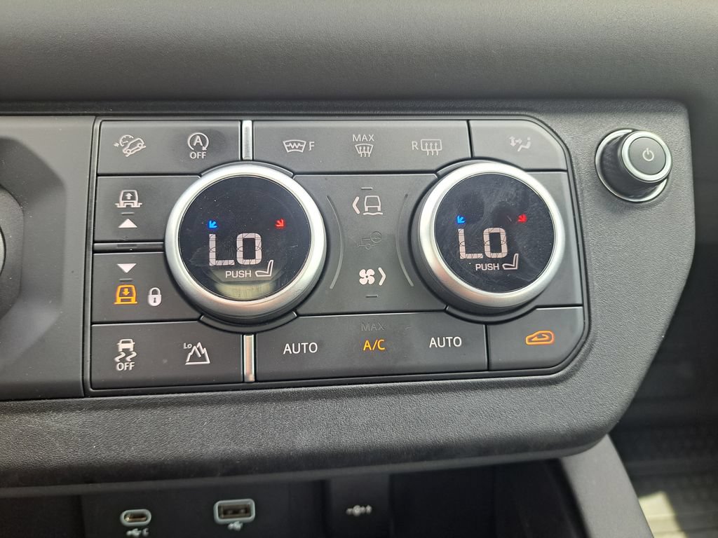 Used 2024 Land Rover Defender 110 X-Dynamic SE AWD/4WD image 16
