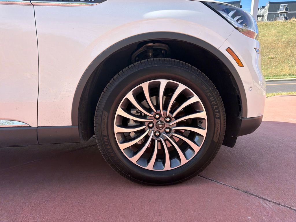 Used 2021 Lincoln Aviator Reserve w/ Equipment Group 201A AWD/4WD image 37