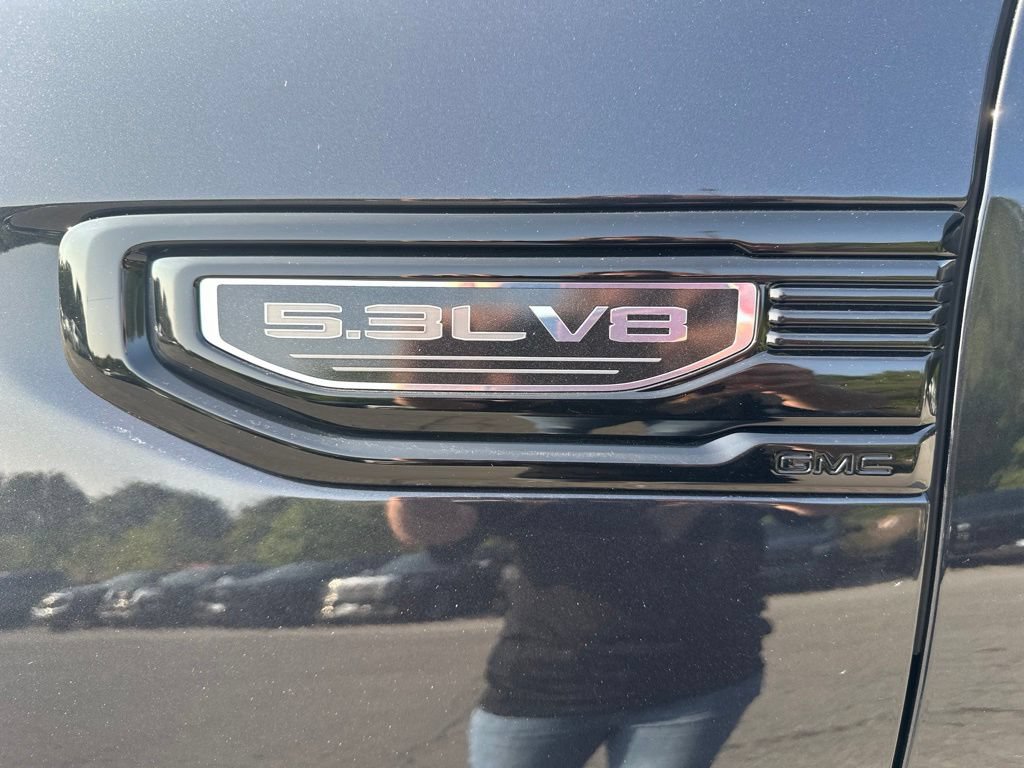 Used 2024 GMC Sierra 1500 Elevation w/ LPO, Elevation Black Package AWD/4WD image 10