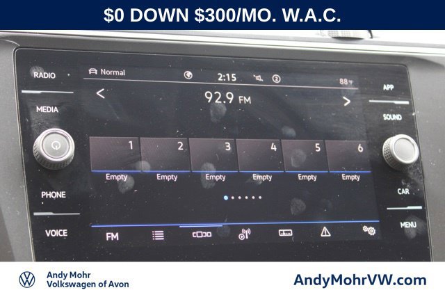Used 2024 Volkswagen Tiguan SE AWD/4WD image 35