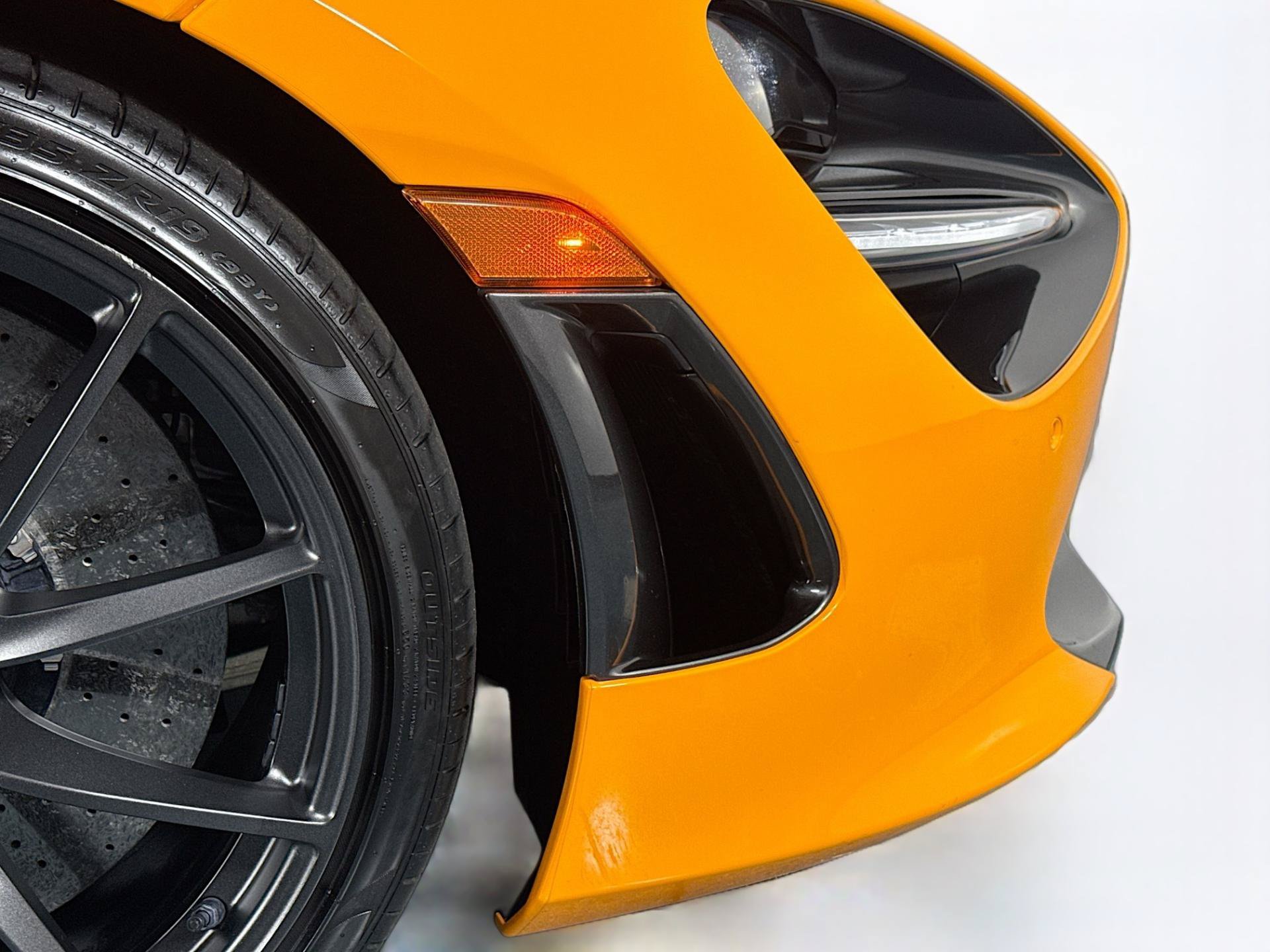 Used 2022 McLaren 720S Spider RWD image 65