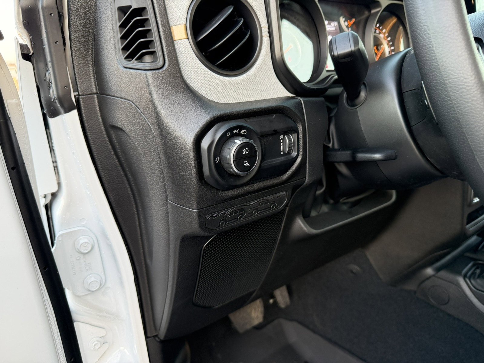 New 2026 Jeep Gladiator Sport AWD/4WD image 14