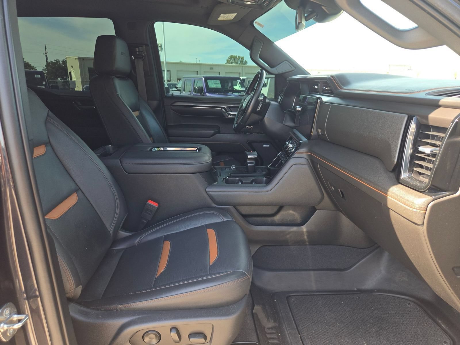 Used 2022 GMC Sierra 1500 AT4 w/ AT4 Preferred Package AWD/4WD image 24