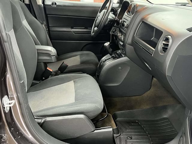 Used 2016 Jeep Patriot Latitude FWD image 24