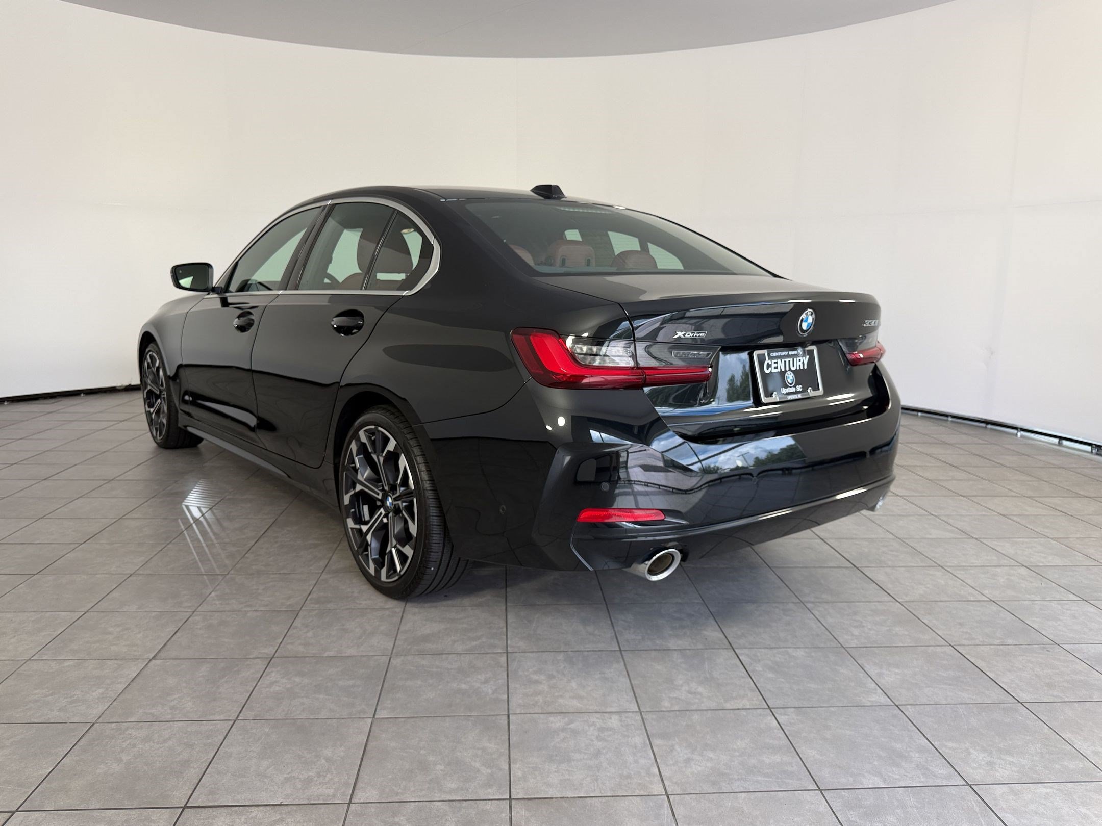 Certified 2026 BMW 330i xDrive Sedan AWD/4WD image 3